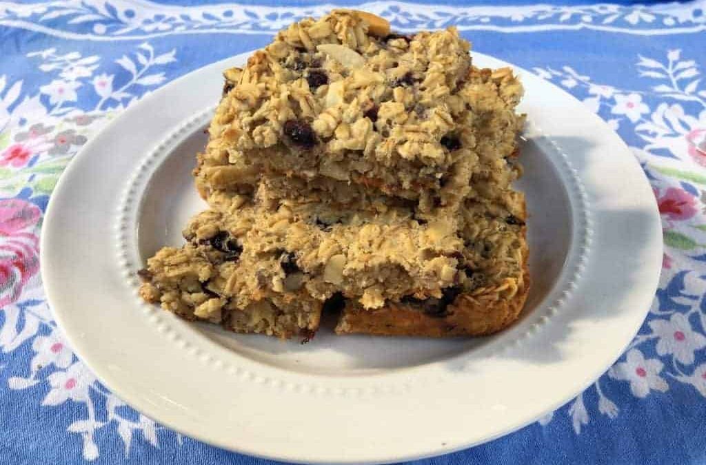 Oatmeal and Blueberry Breakfast Bars