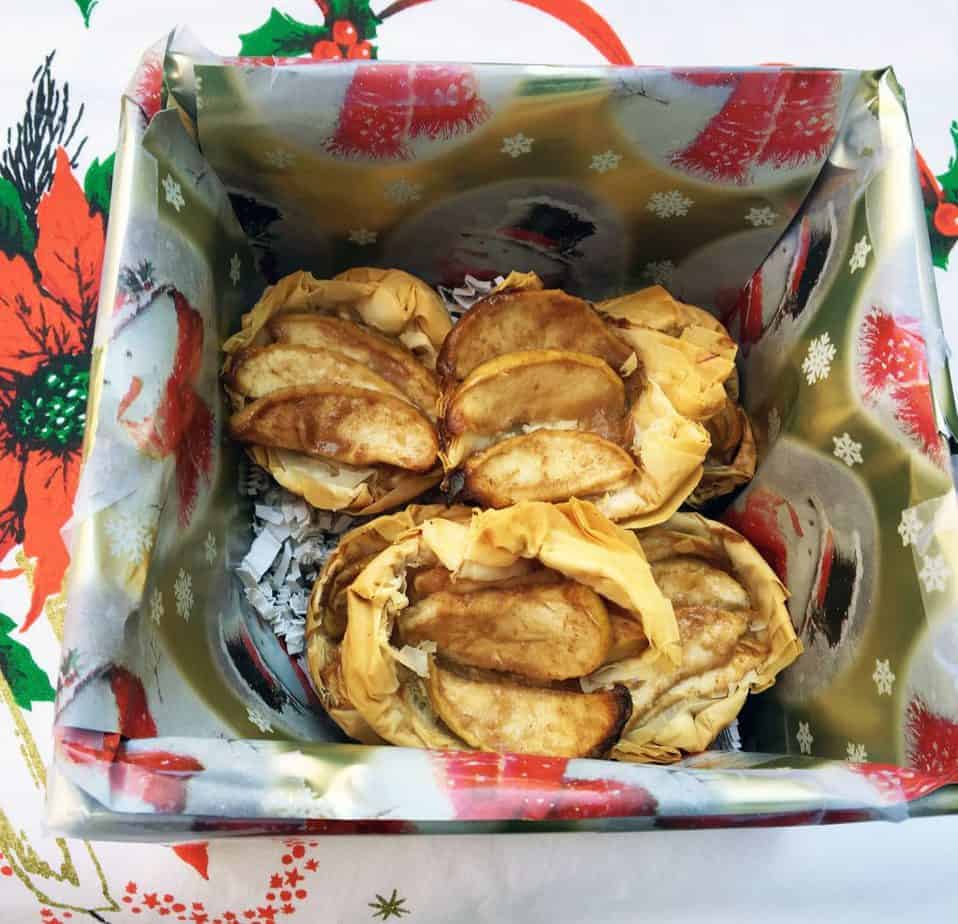 These filo apple cups packed for gift giving